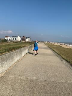 On the sea wall, approaching Dymchurch